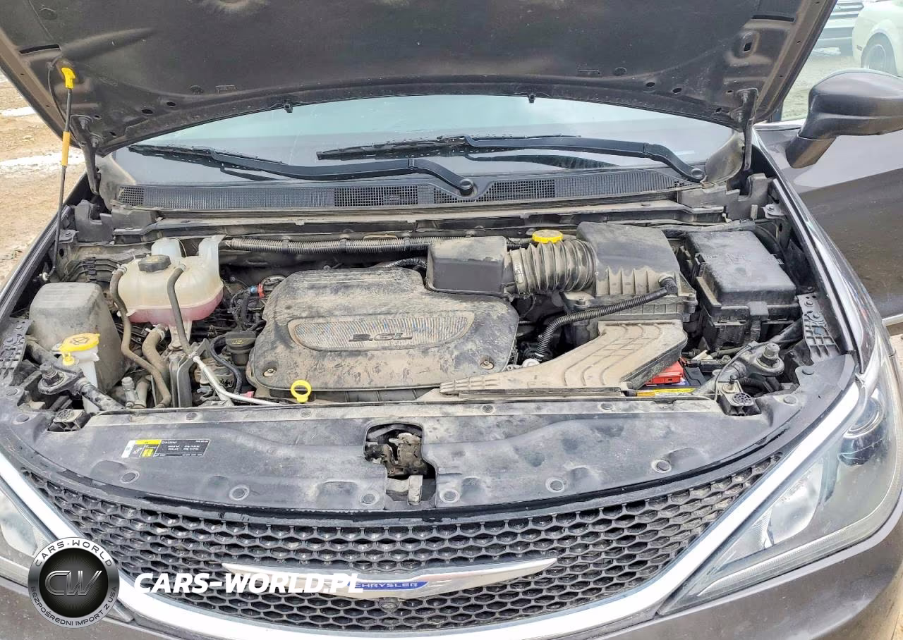 2020 Chrysler Pacifica Touring L VIN:2C4RC1BG5LR224342 - 12
