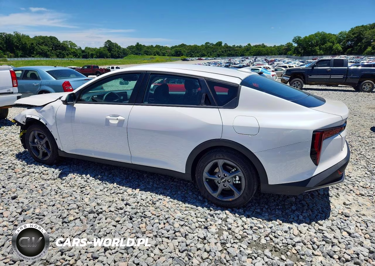 2026 Kia K4 Lxs VIN:3KPFT4DE4TE265143 - 2