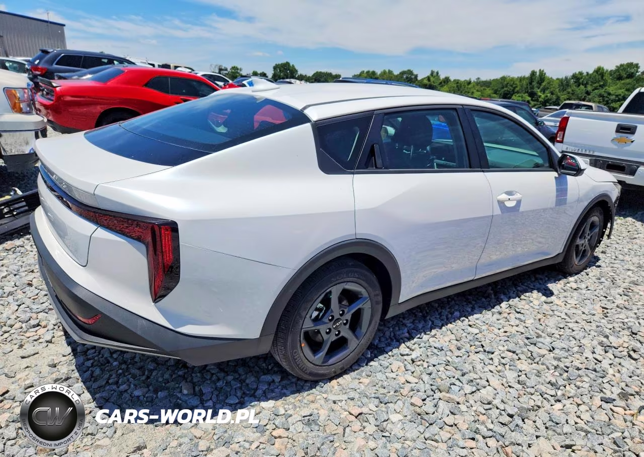 2026 Kia K4 Lxs VIN:3KPFT4DE4TE265143 - 3