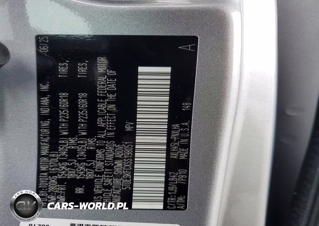 2025 Toyota Sienna Platinum 7-Passenger VIN:5TDESKFCXSS198051 - 12