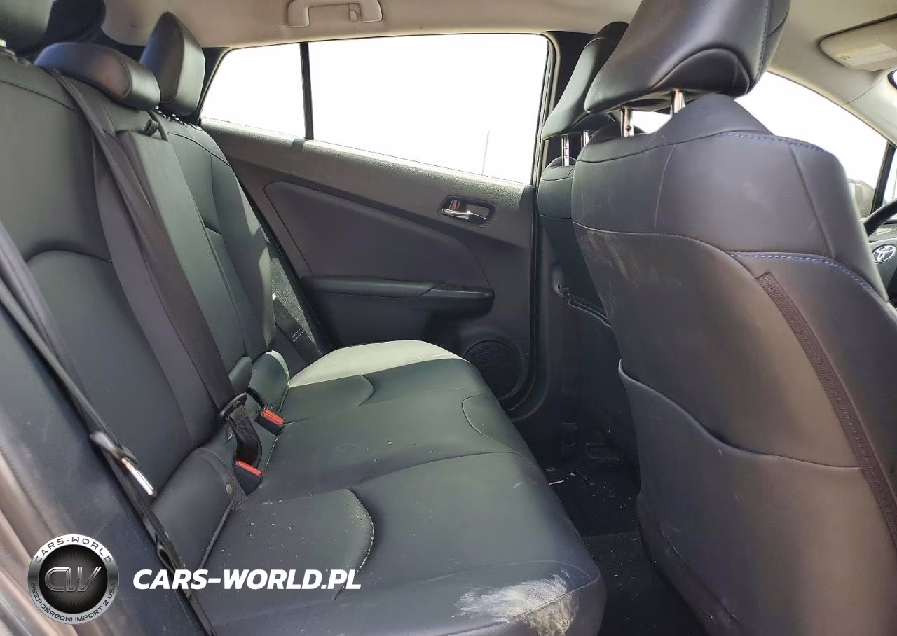 2021 Toyota Prius Limited VIN:JTDKAMFU4M3141939 - 10