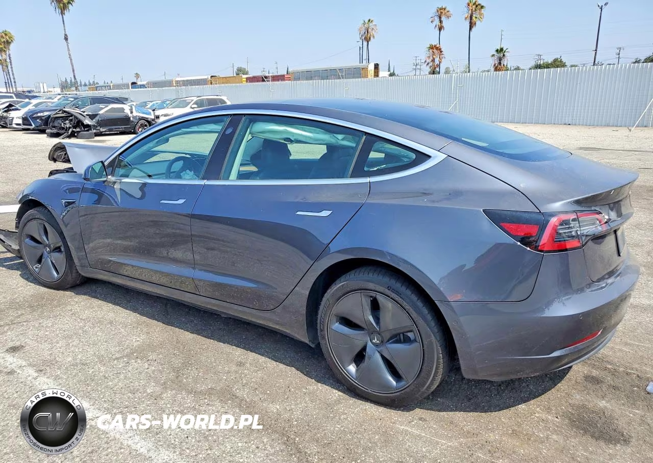 2019 Tesla Model 3 VIN:5YJ3E1EB5KF386823 - 2