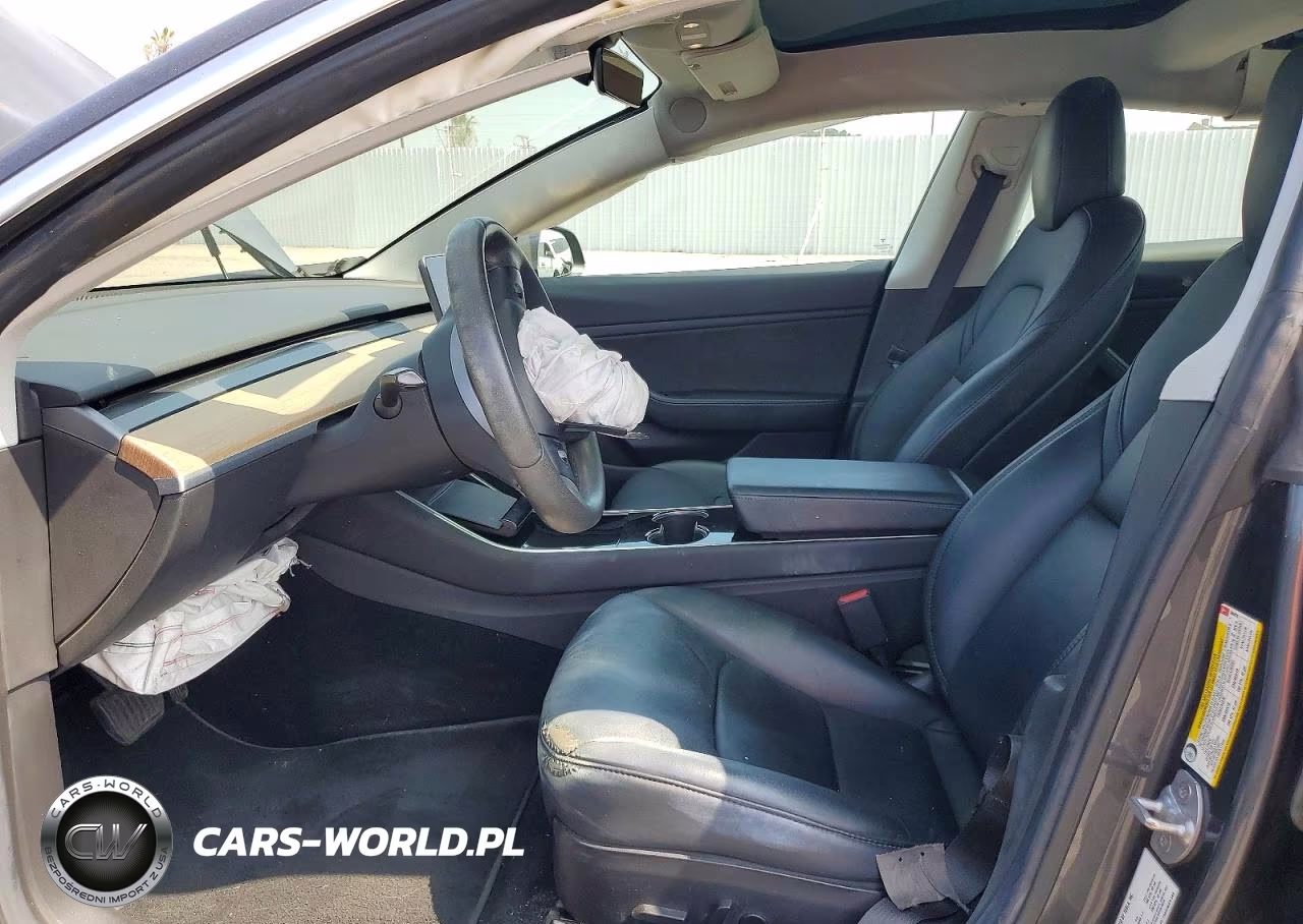 2019 Tesla Model 3 VIN:5YJ3E1EB5KF386823 - 7