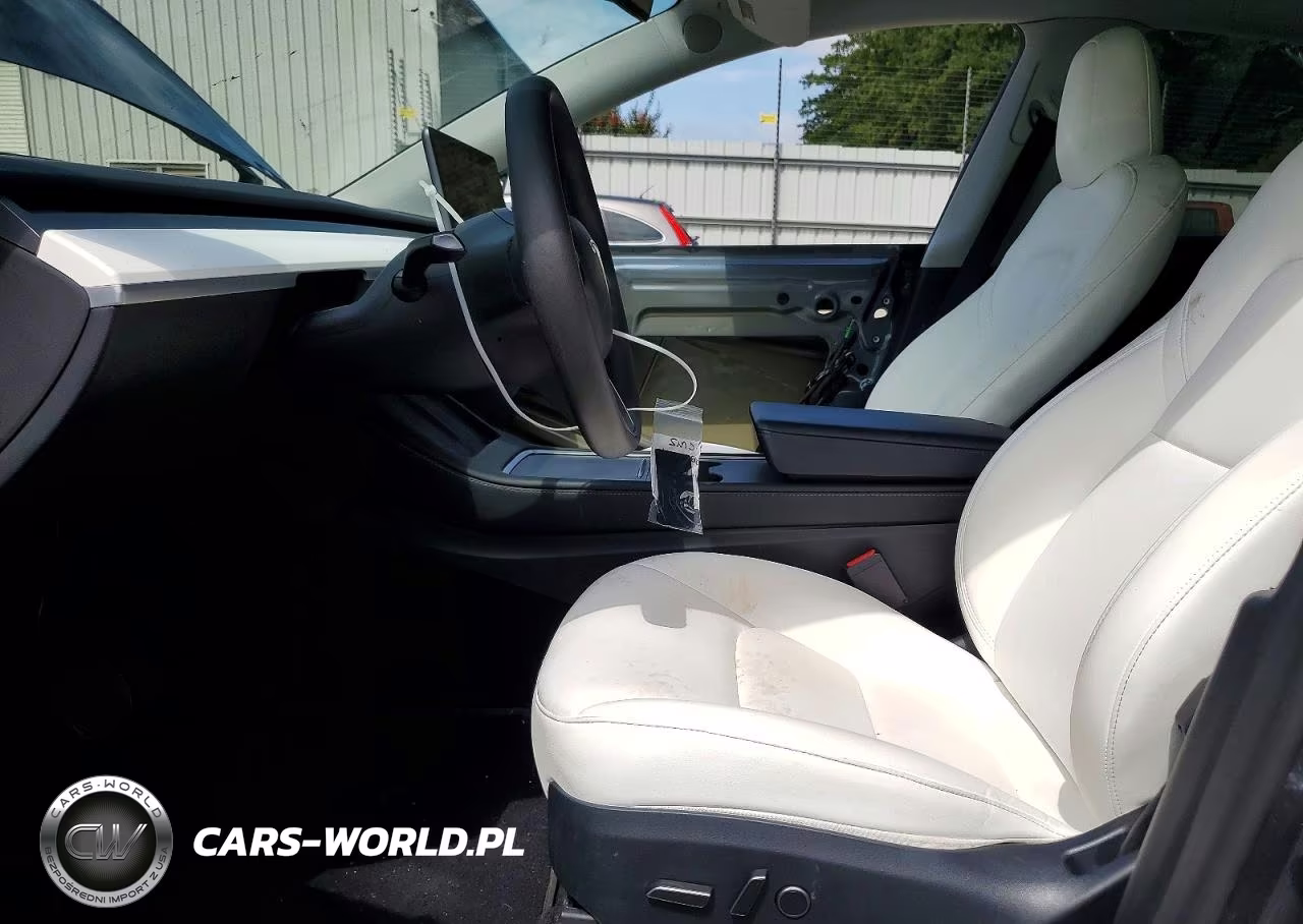 2023 Tesla Model Y VIN:7SAYGDEE3PA177731 - 7