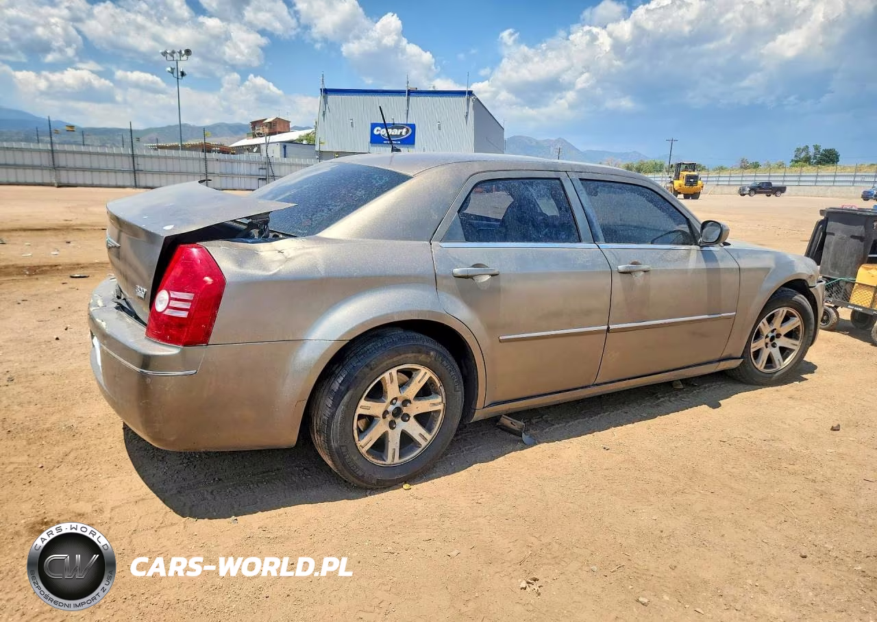 2008 Chrysler 300C VIN:2C3KA53G78H241934 - 3