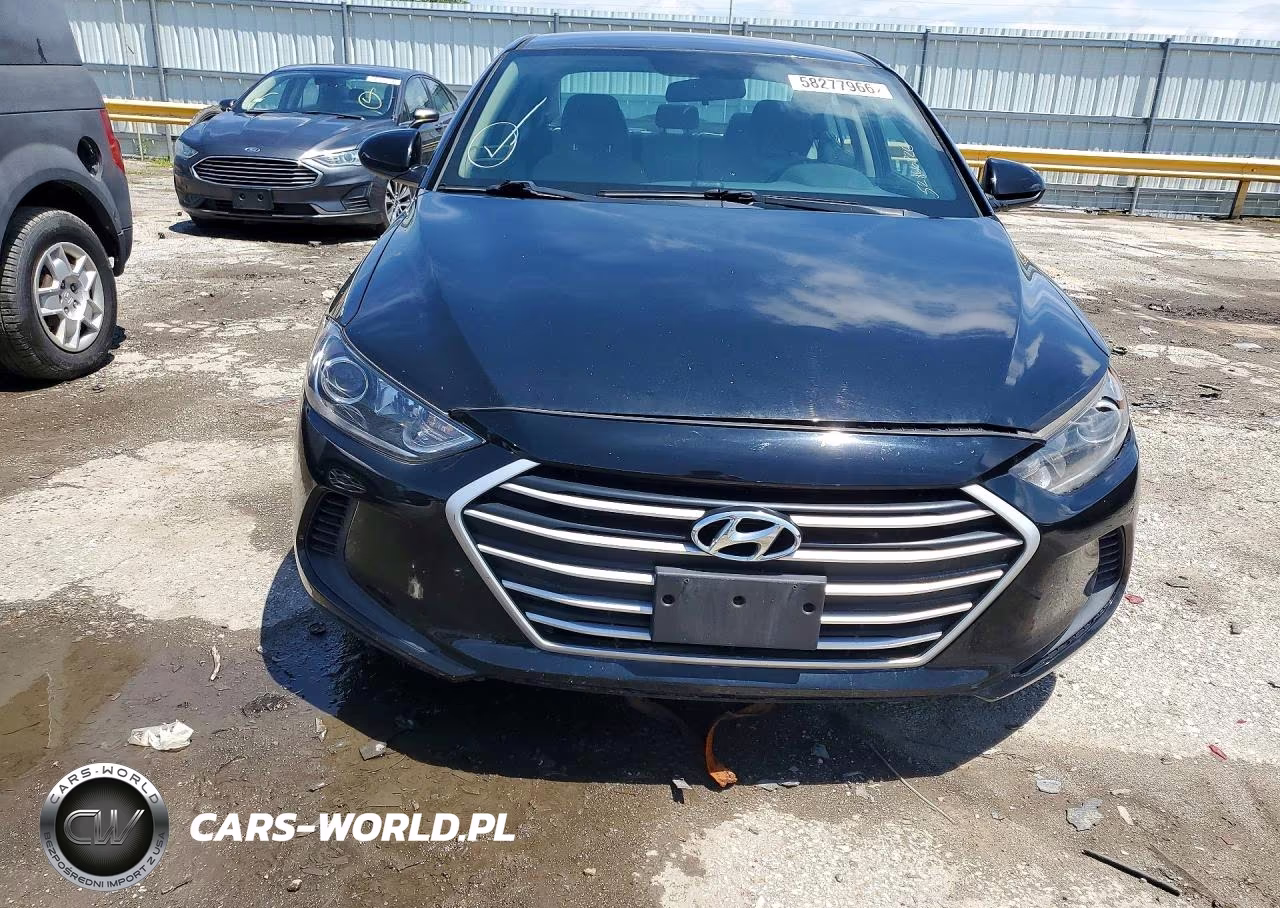 2018 Hyundai Elantra Sel VIN:5NPD84LF4JH312439 - 5