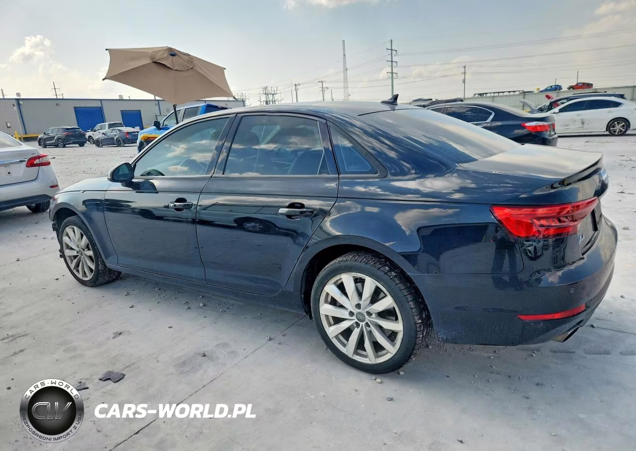 2017 Audi A4 Premium VIN:WAUANAF47HN011725 - 2