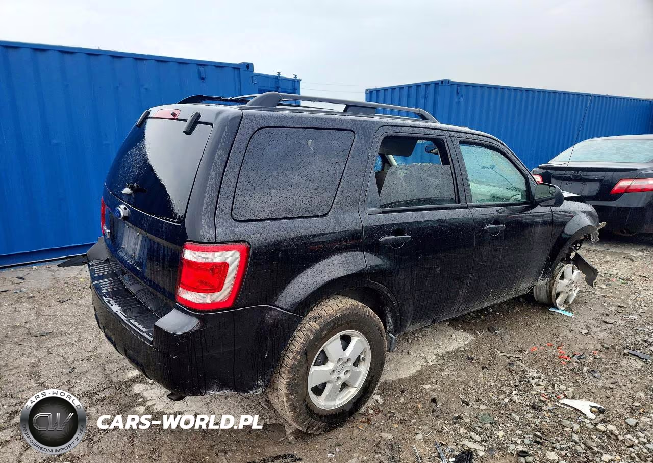 2011 Ford Escape Xlt VIN:1FMCU0D79BKB86410 - 3
