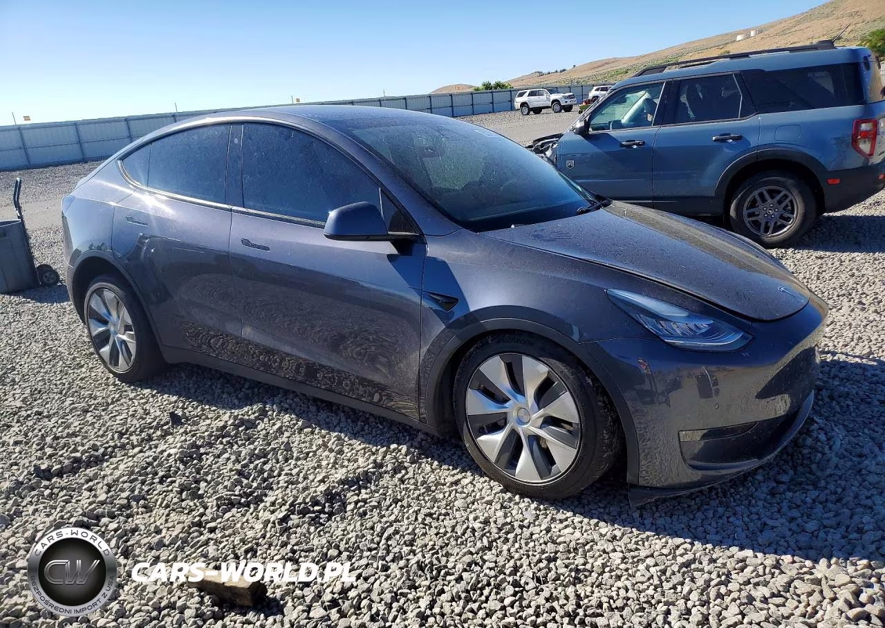 2021 Tesla Model Y VIN:5YJYGDEE9MF063342 - 4