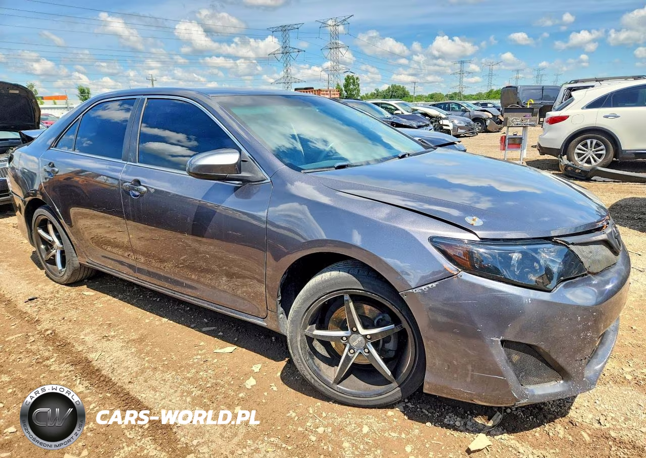2014 Toyota Camry Le VIN:4T4BF1FK1ER405050 - 4