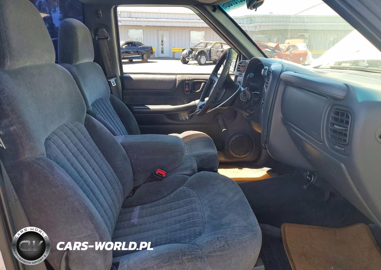 2000 Chevrolet S Truck S10 VIN:1GCCS1452YK223305 - 7
