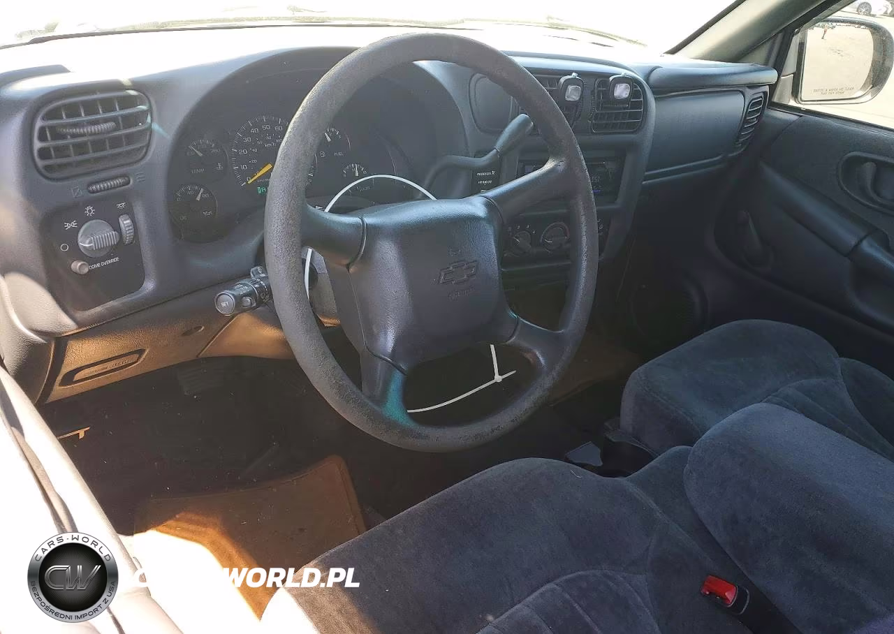 2000 Chevrolet S Truck S10 VIN:1GCCS1452YK223305 - 8