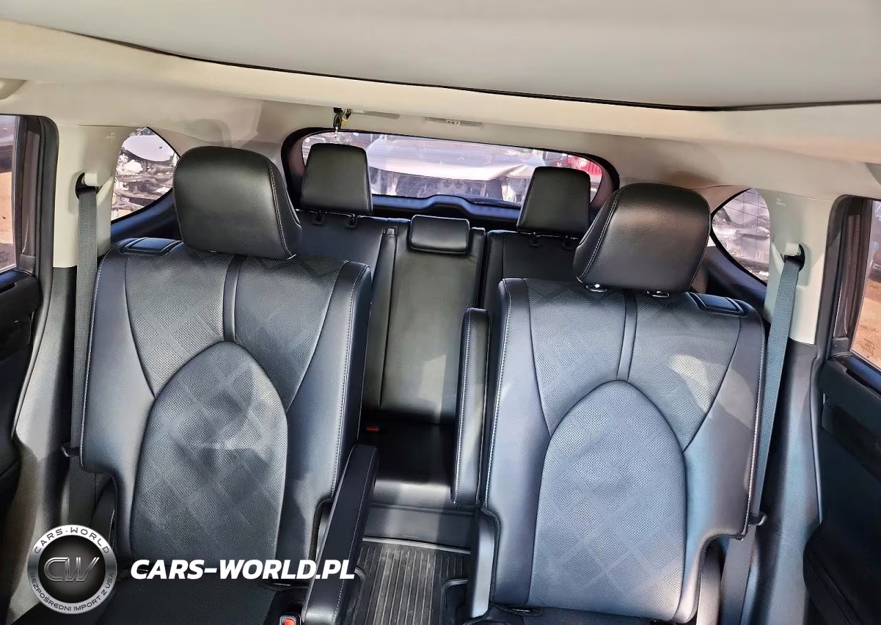 2024 Toyota Highlander Platinum VIN:5TDKDRBH9RS536735 - 10