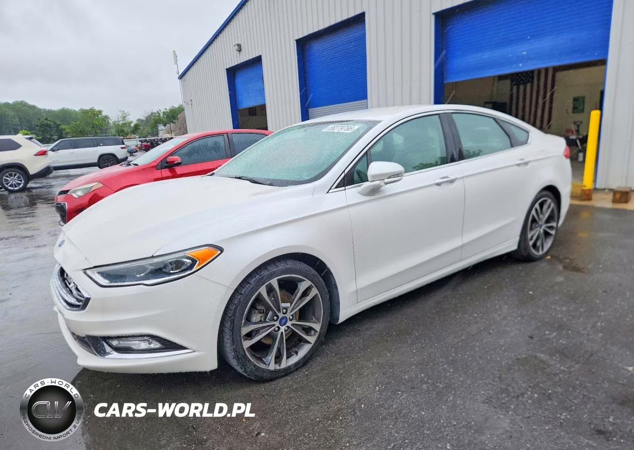 2017 Ford Fusion Titanium – zdjęcie 1 z 12