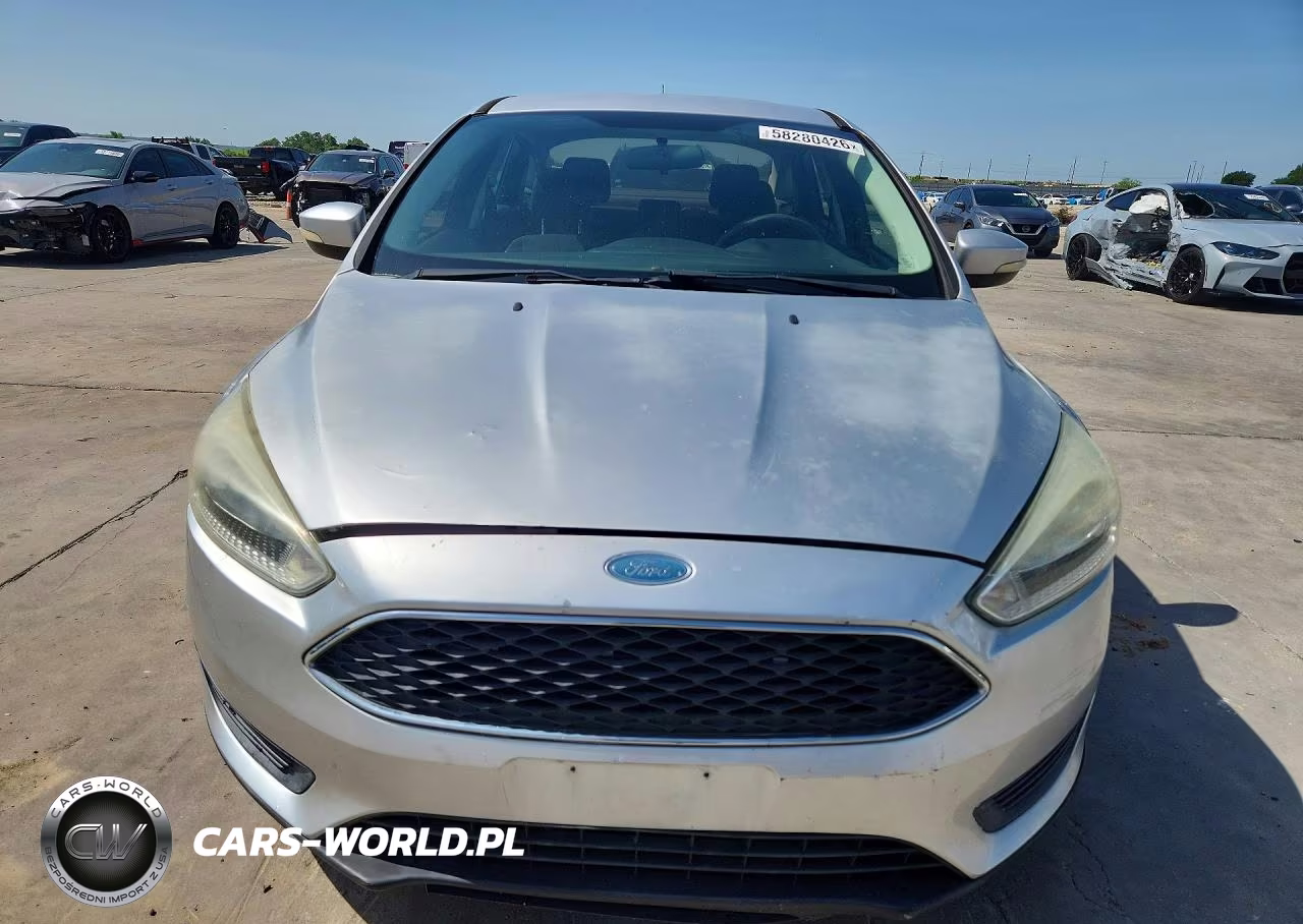 2015 Ford Focus Se VIN:1FADP3F23FL340649 - 5