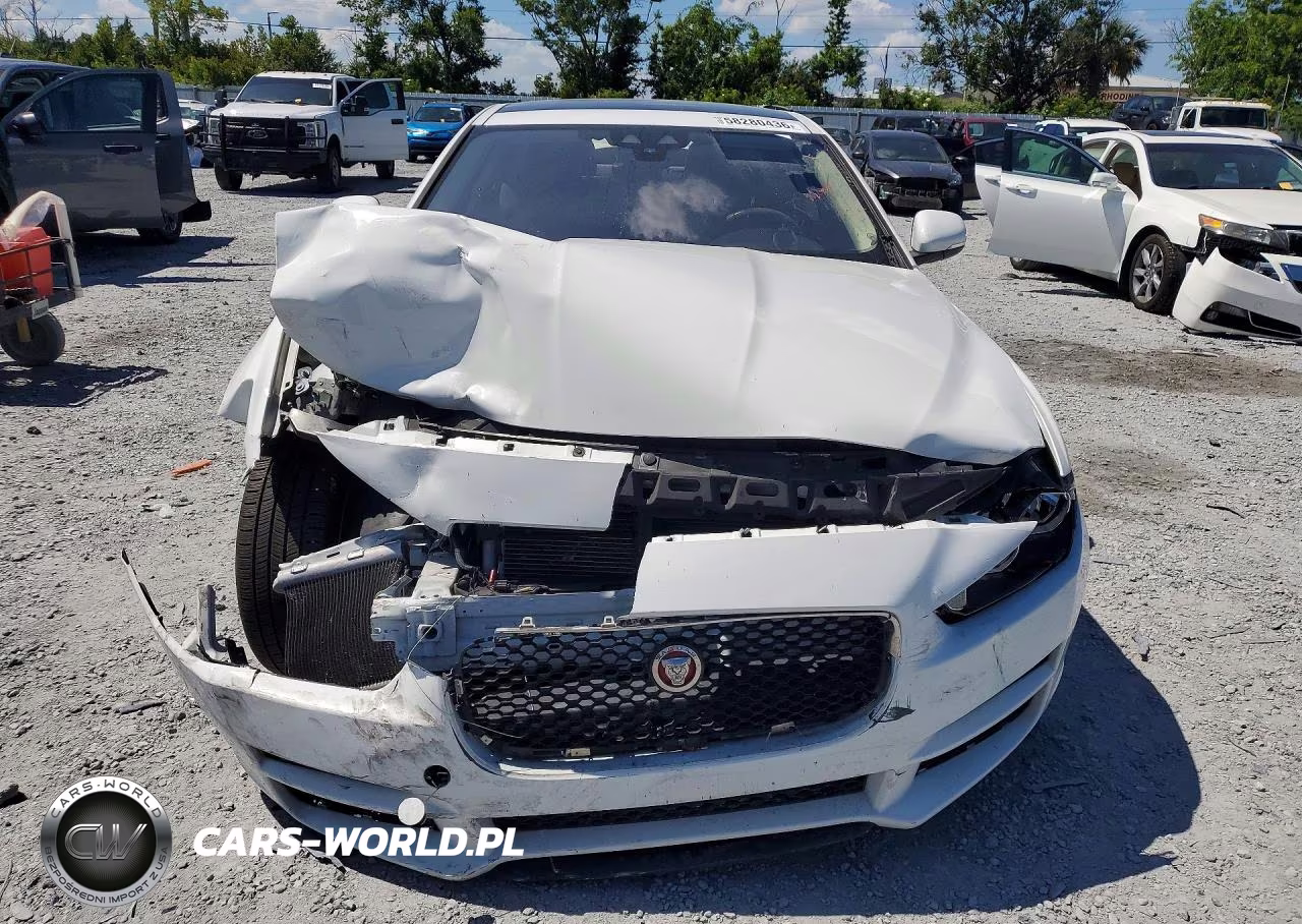 2019 Jaguar Xe 25T Premium VIN:SAJAD4FX7KCP47943 - 5