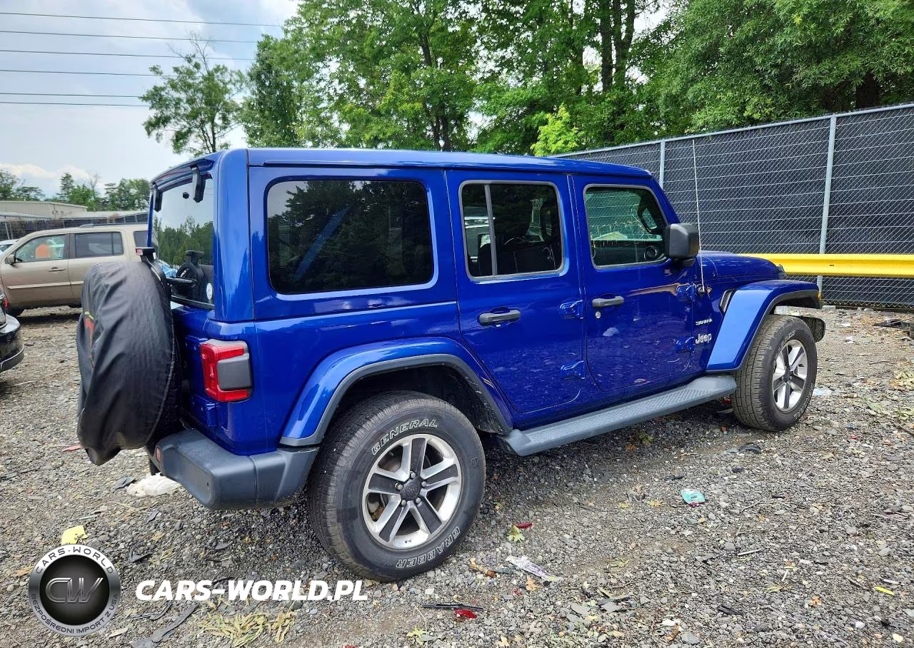2020 Jeep Wrangler Unlimited Sahara VIN:1C4HJXEN2LW121692 - 3