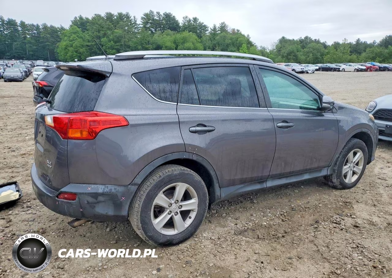 2014 Toyota Rav4 Xle VIN:2T3RFREV3EW133952 - 3