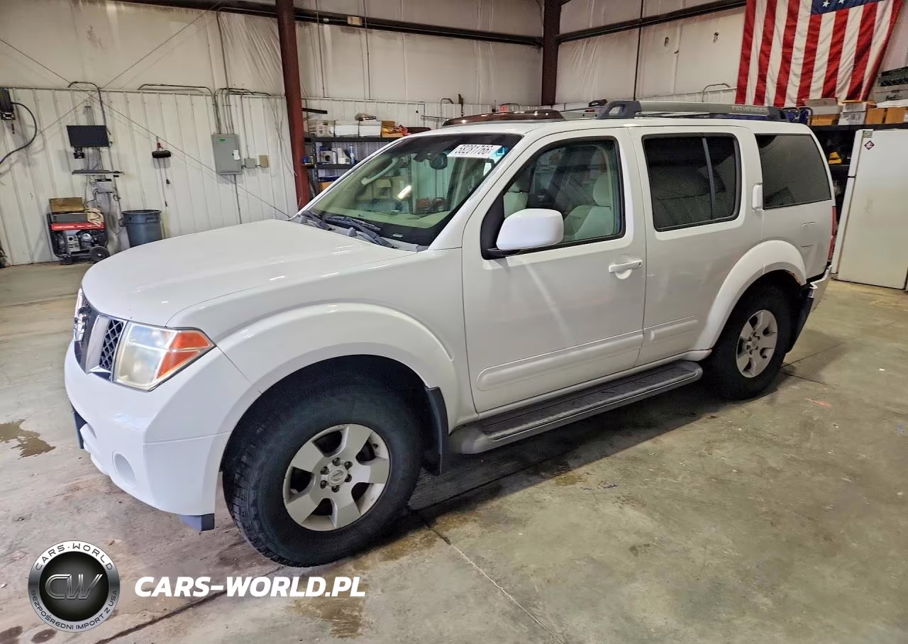 2005 Nissan Pathfinder Xe