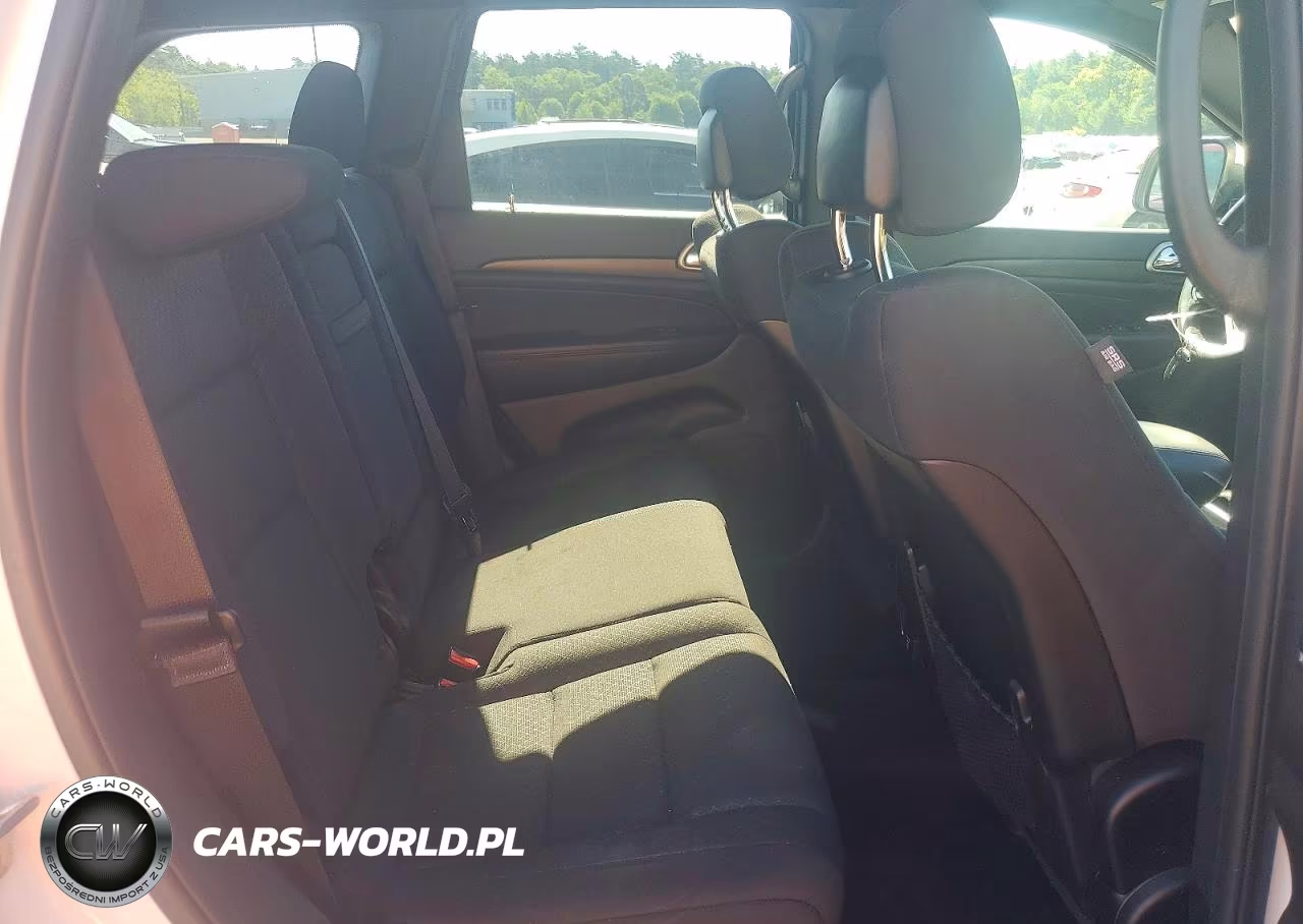 2018 Jeep Grand Cherokee Laredo VIN:1C4RJFAG2JC178110 - 11