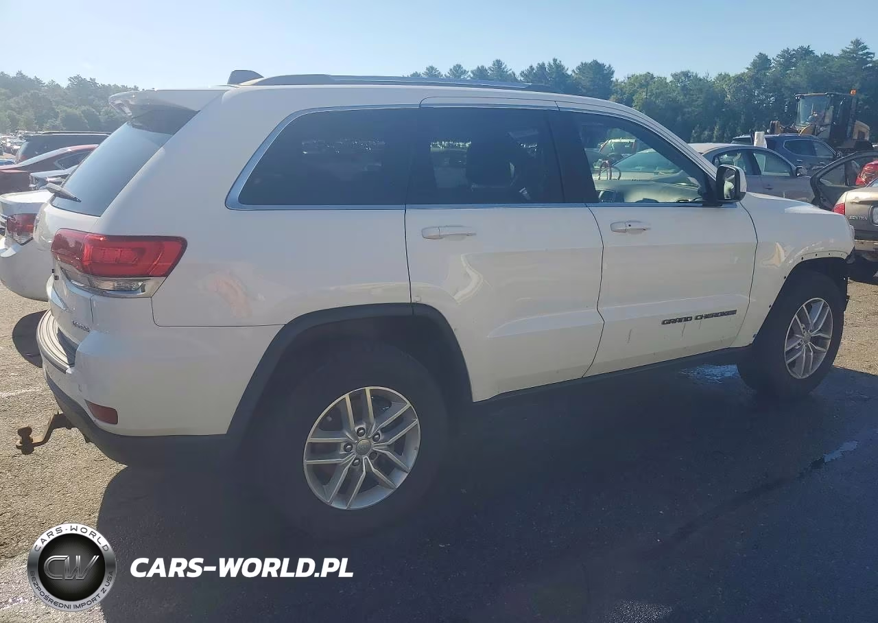2018 Jeep Grand Cherokee Laredo VIN:1C4RJFAG2JC178110 - 3