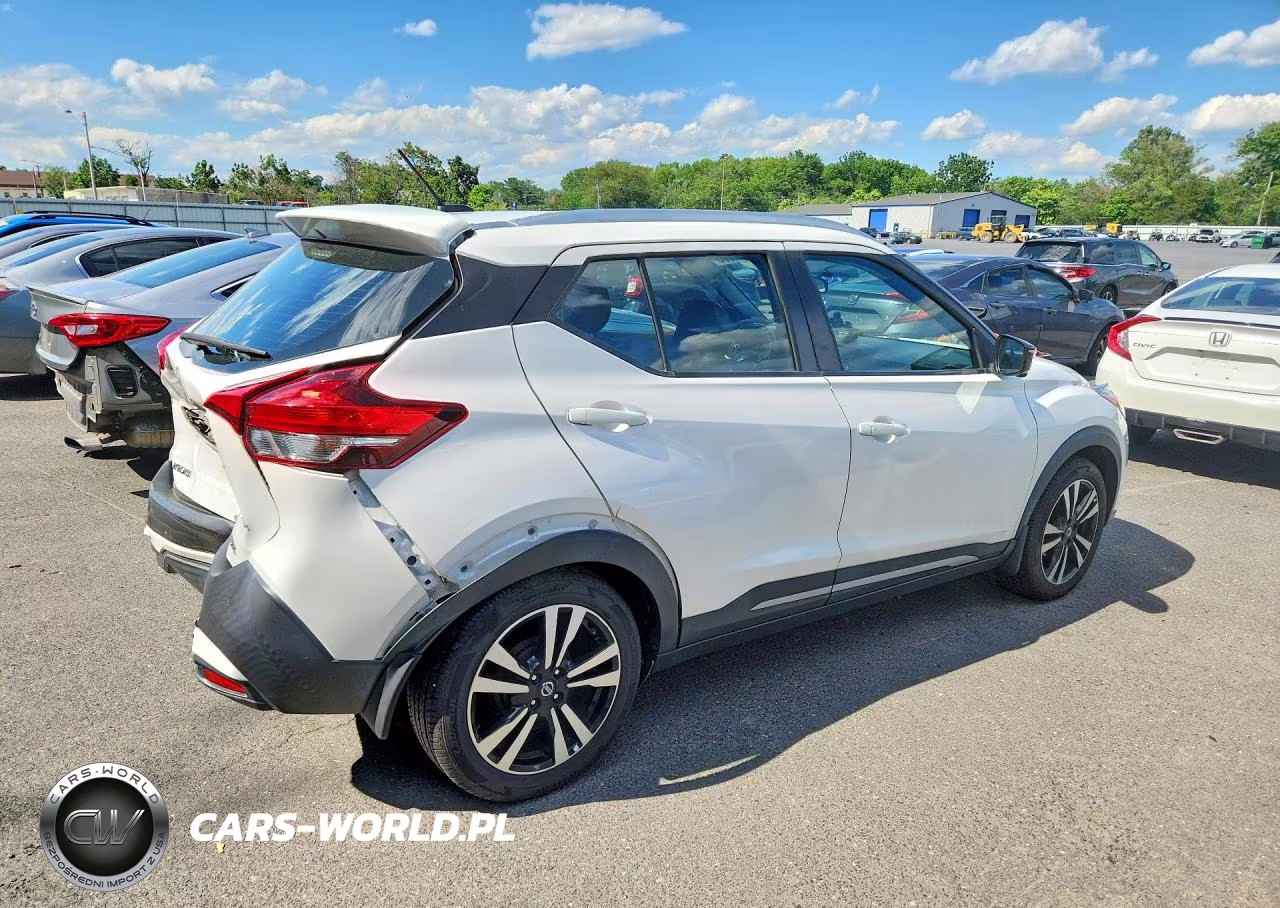 2019 Nissan Kicks Sr VIN:3N1CP5CU0KL559058 - 3