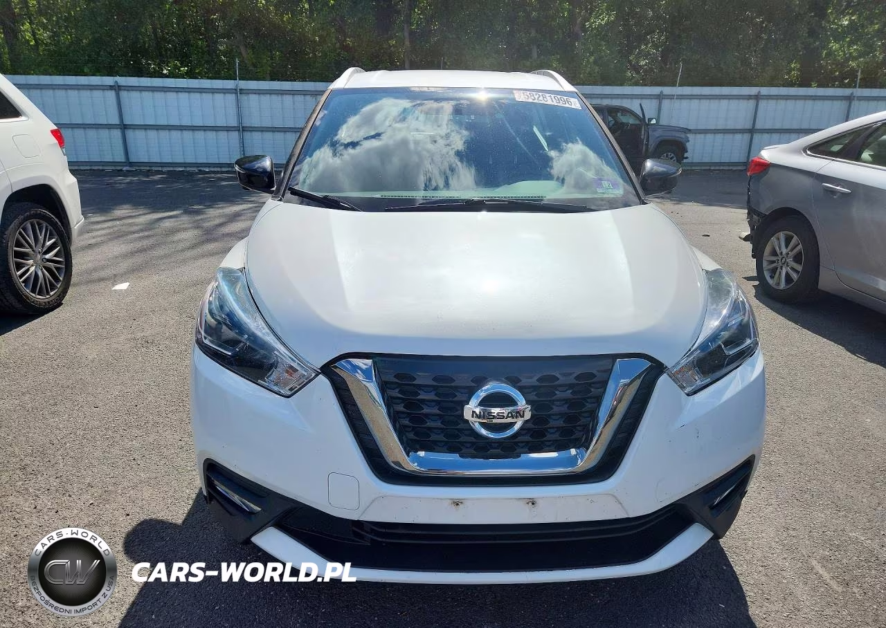 2019 Nissan Kicks Sr VIN:3N1CP5CU0KL559058 - 5