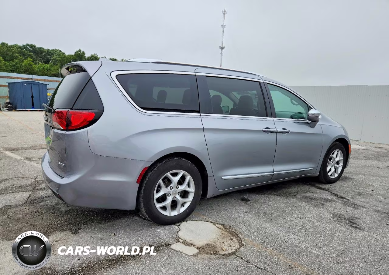 2020 Chrysler Pacifica Limited VIN:2C4RC1GG2LR127866 - 3