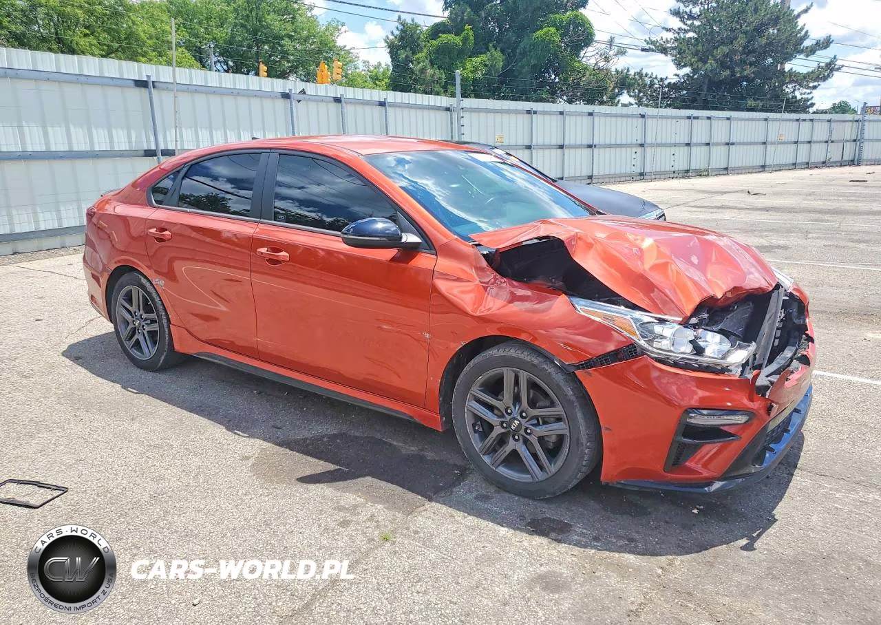 2021 Kia Forte Gt Line VIN:3KPF34AD4ME330019 - 4