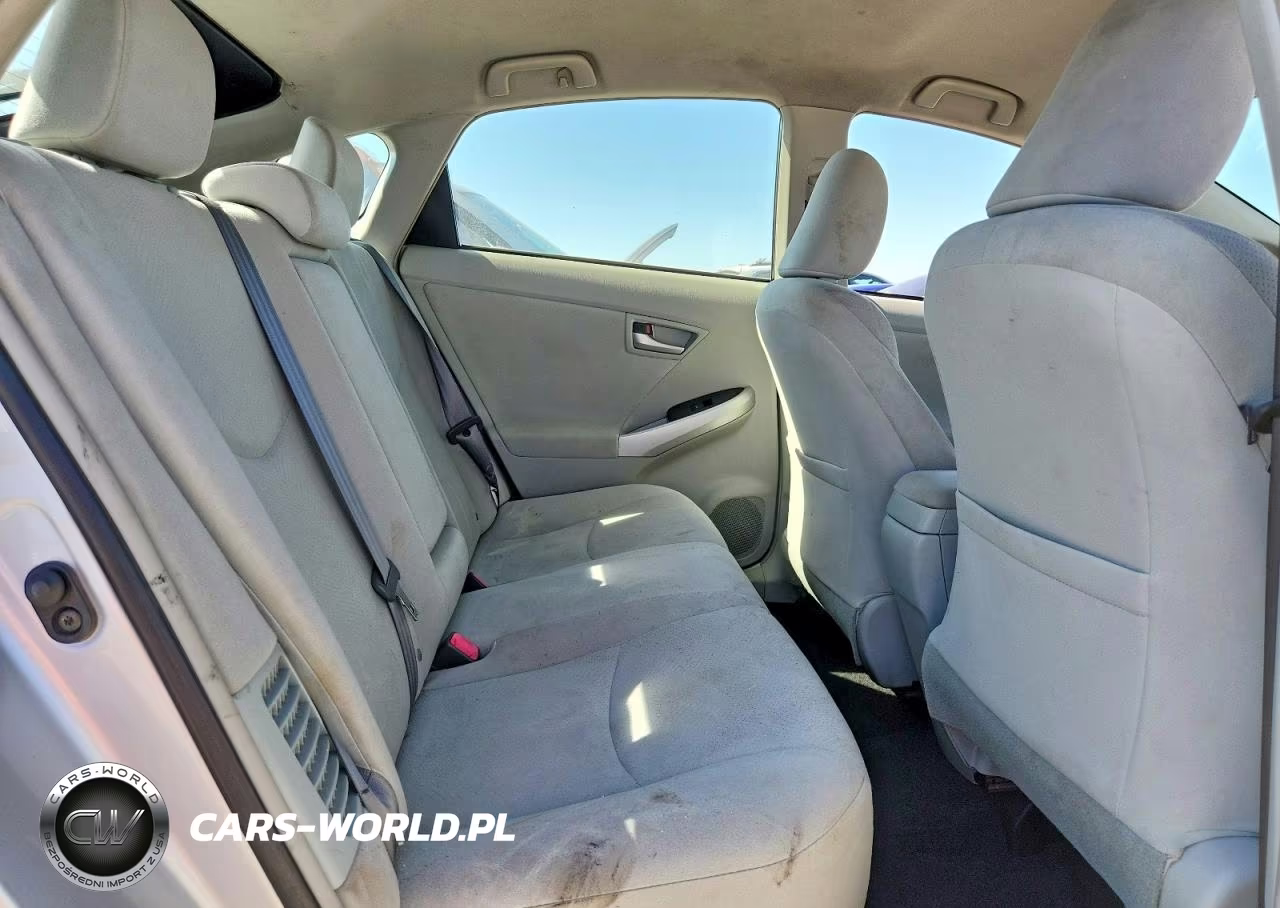 2014 Toyota Prius Two VIN:JTDKN3DU4E0363627 - 10