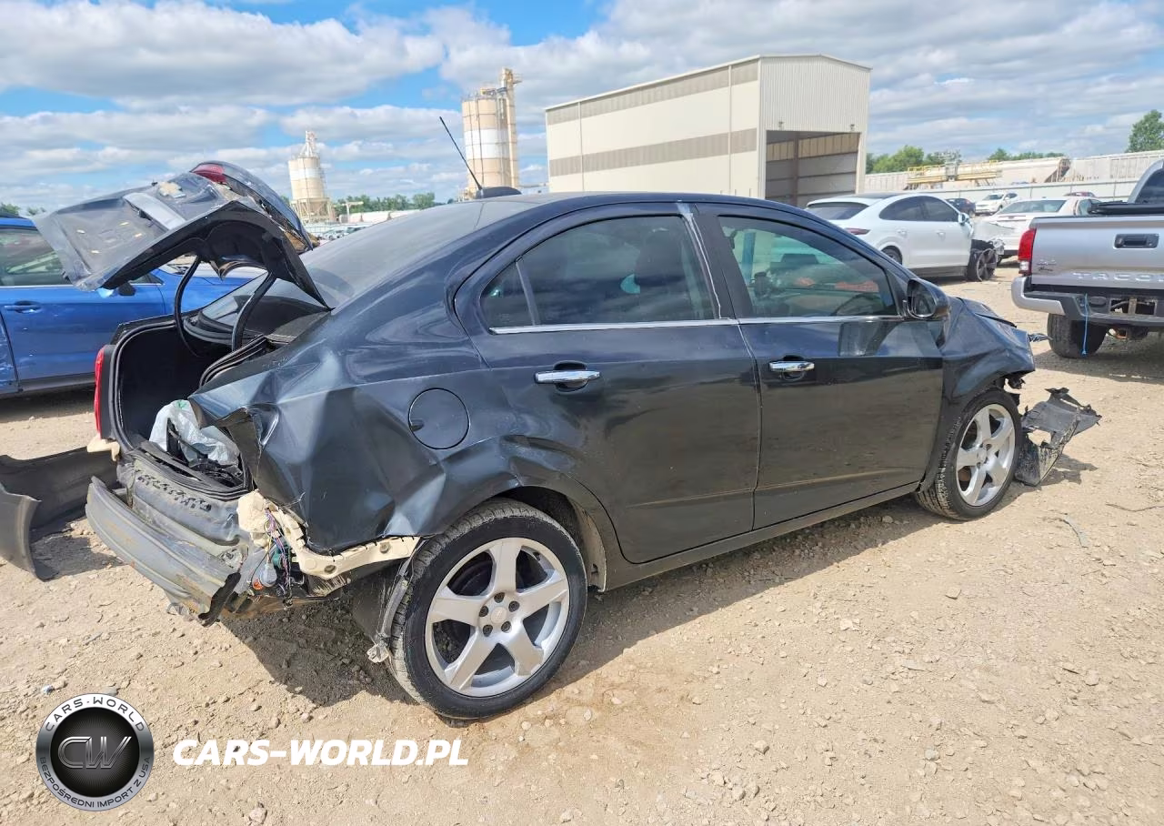 2015 Chevrolet Sonic Ltz VIN:1G1JE5SB4F4107354 - 3