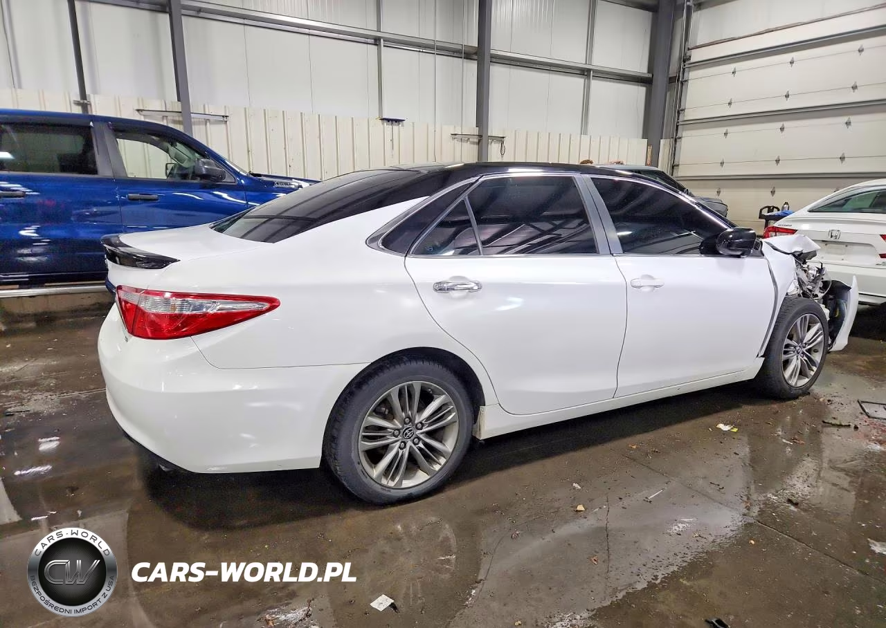 2016 Toyota Camry Se VIN:4T1BF1FK2GU144069 - 3