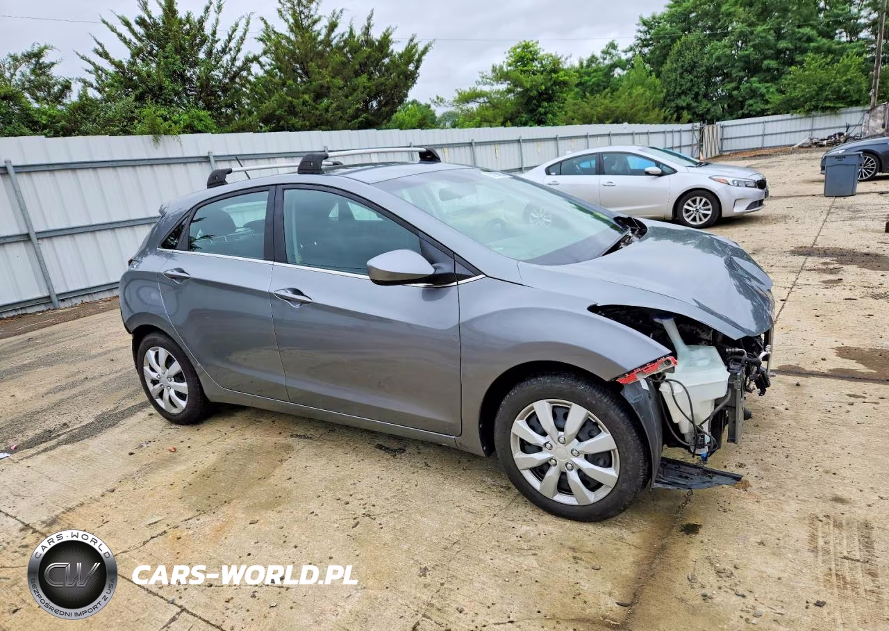 2017 Hyundai Elantra Gt Base VIN:KMHD35LH7HU383149 - 4