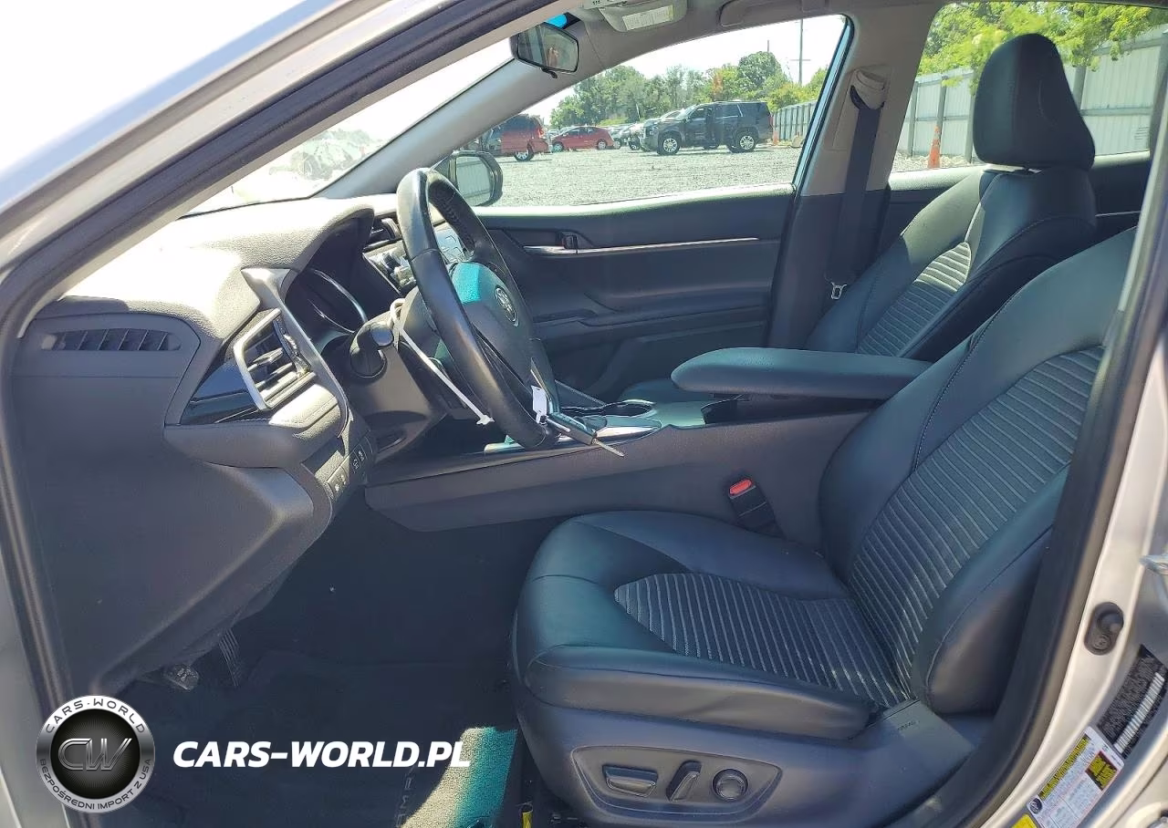 2020 Toyota Camry Se VIN:4T1G11AKXLU976121 - 7