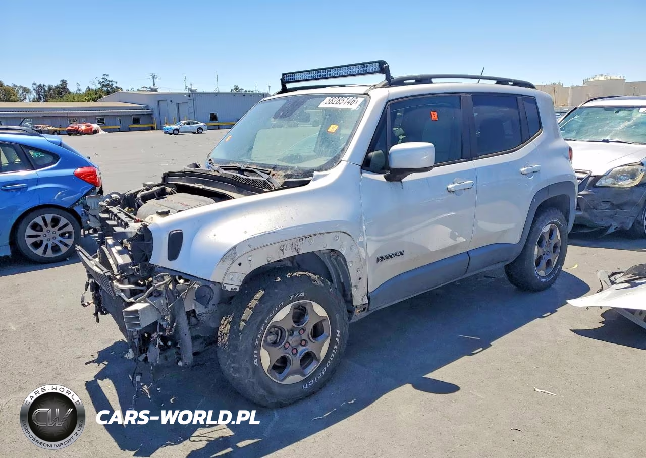 2015 Jeep Renegade Latitude – zdjęcie 1 z 14