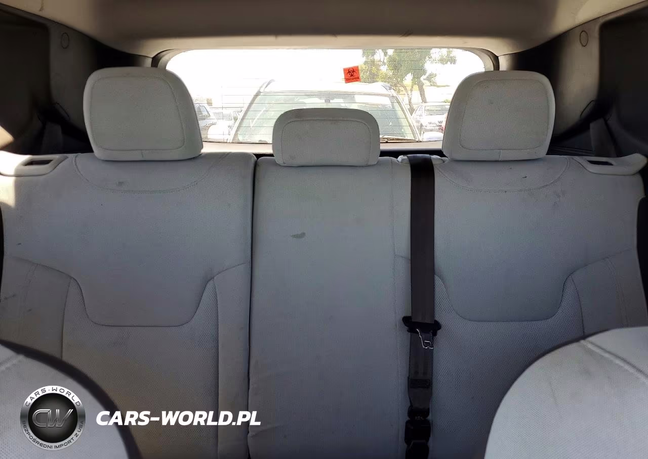 2015 Jeep Renegade Latitude VIN:ZACCJABT0FPB67794 - 10