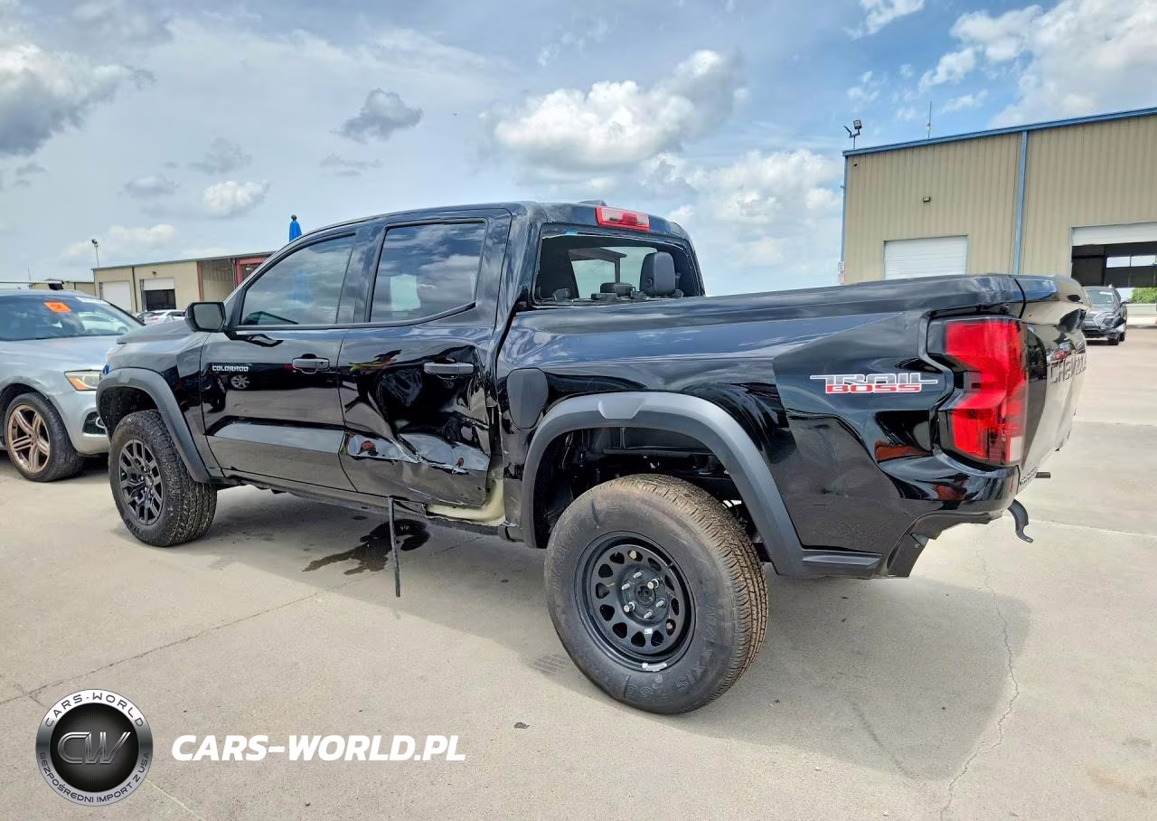 2025 Chevrolet Colorado Trail Boss VIN:1GCPTEEK7S1243881 - 2
