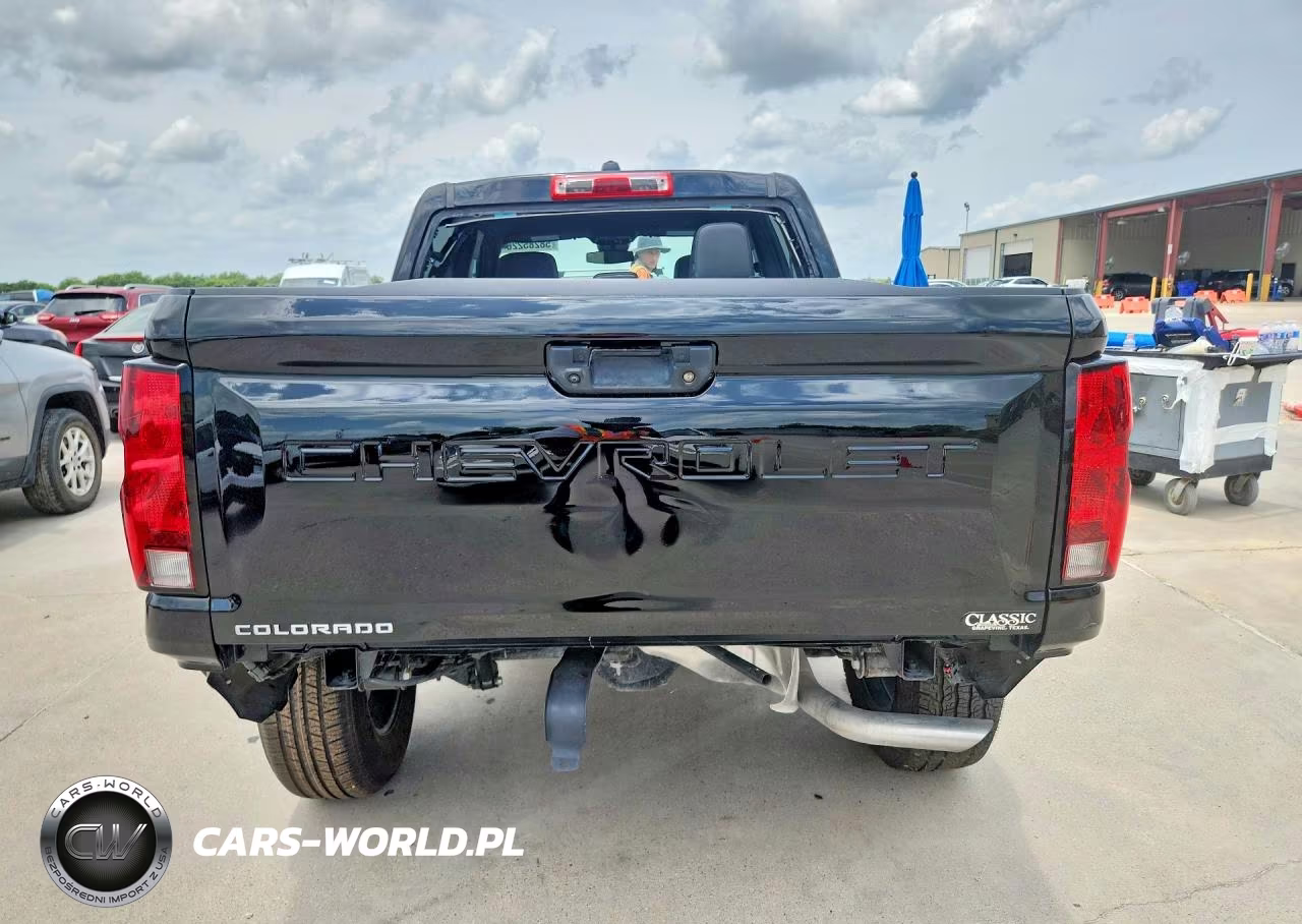 2025 Chevrolet Colorado Trail Boss VIN:1GCPTEEK7S1243881 - 6
