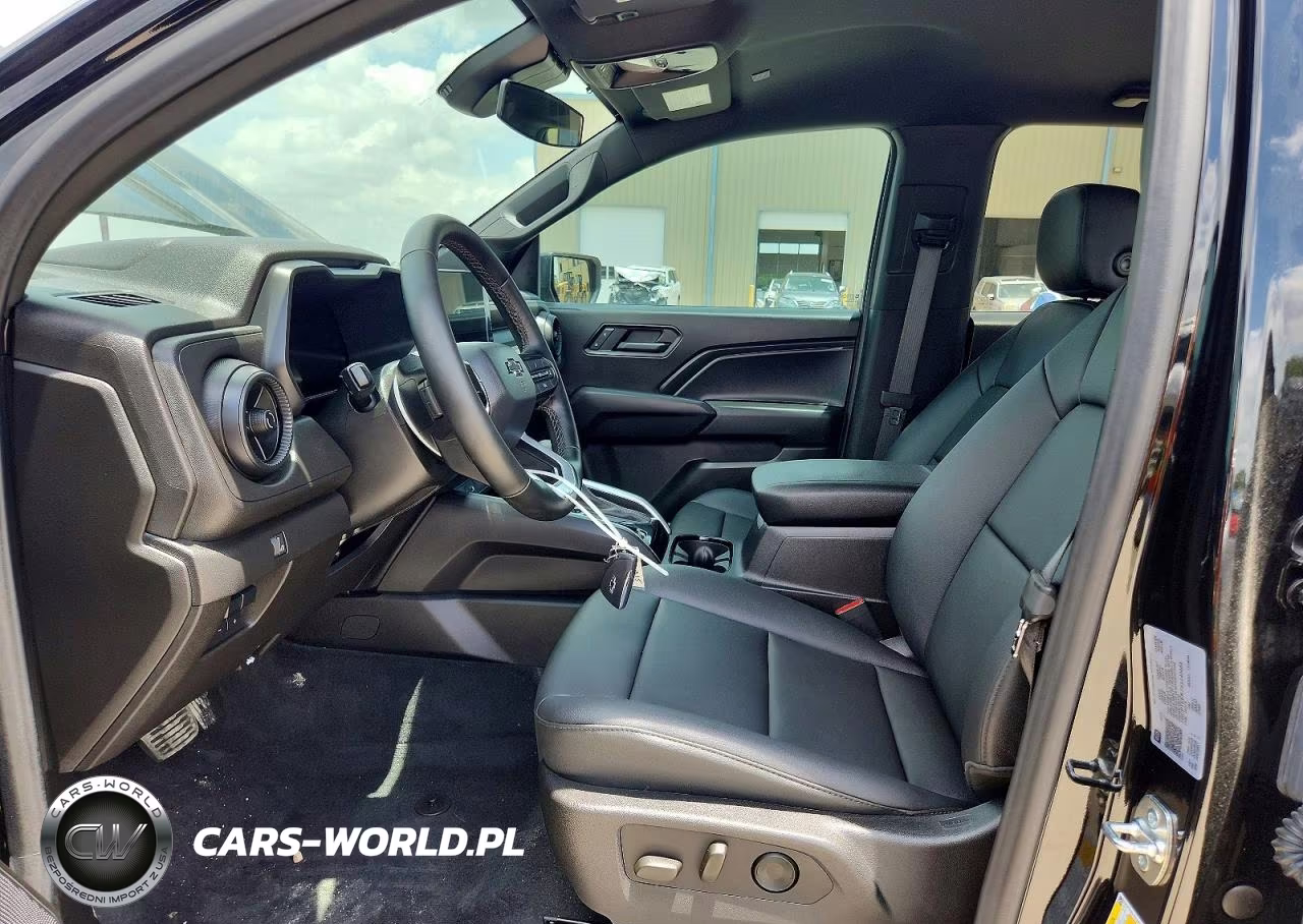 2025 Chevrolet Colorado Trail Boss VIN:1GCPTEEK7S1243881 - 7
