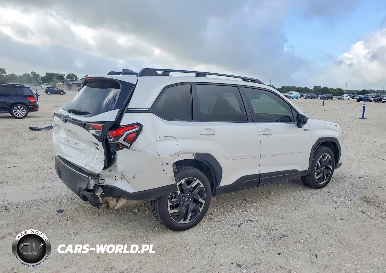2025 Subaru Forester Premium VIN:JF2SLSED6SH407978 - 3