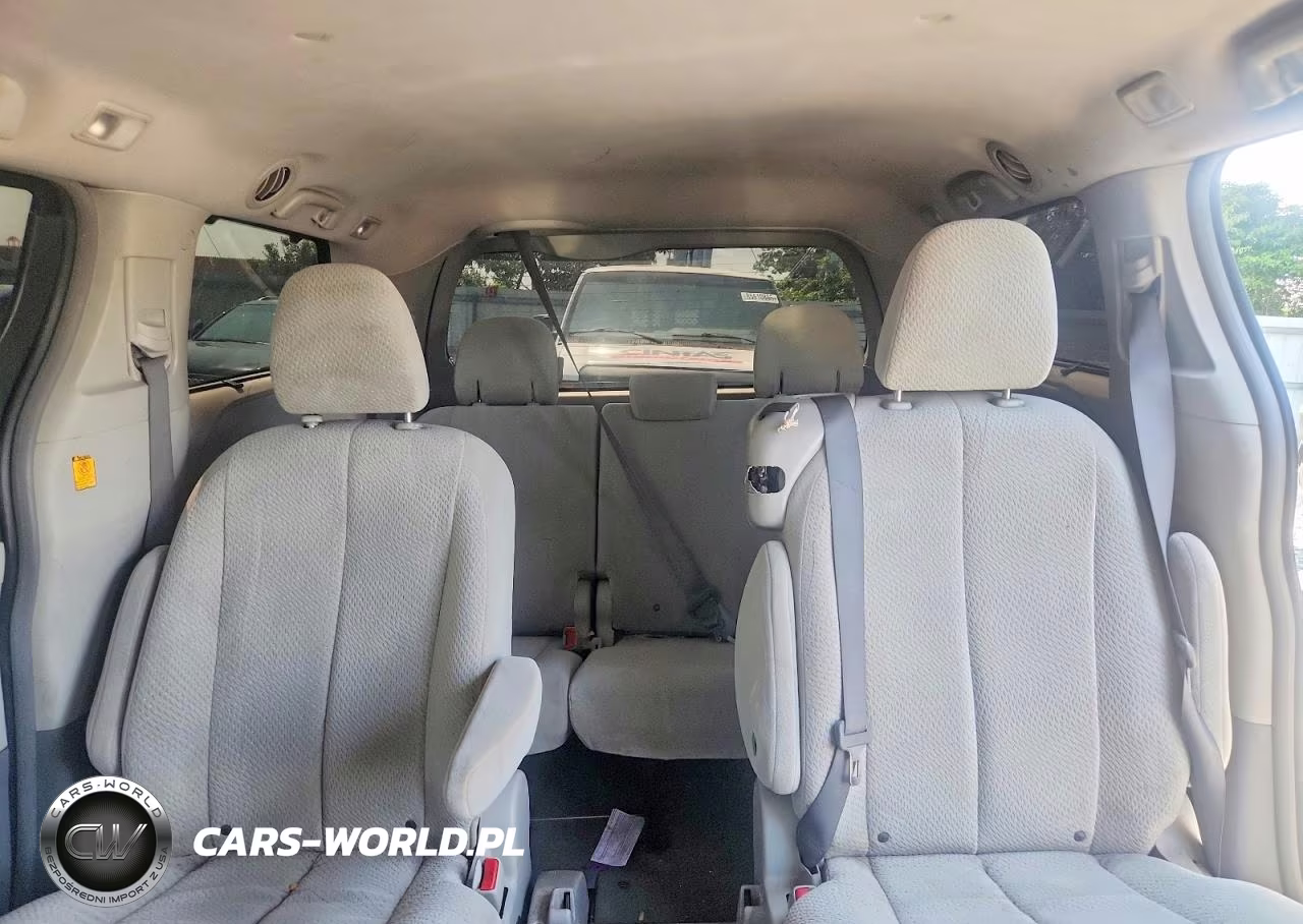 2011 Toyota Sienna Le VIN:5TDKK3DC5BS099584 - 10