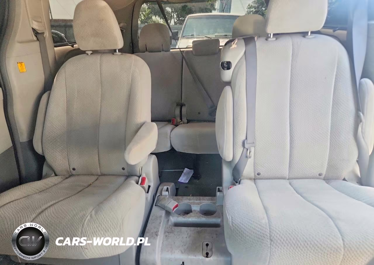 2011 Toyota Sienna Le VIN:5TDKK3DC5BS099584 - 11