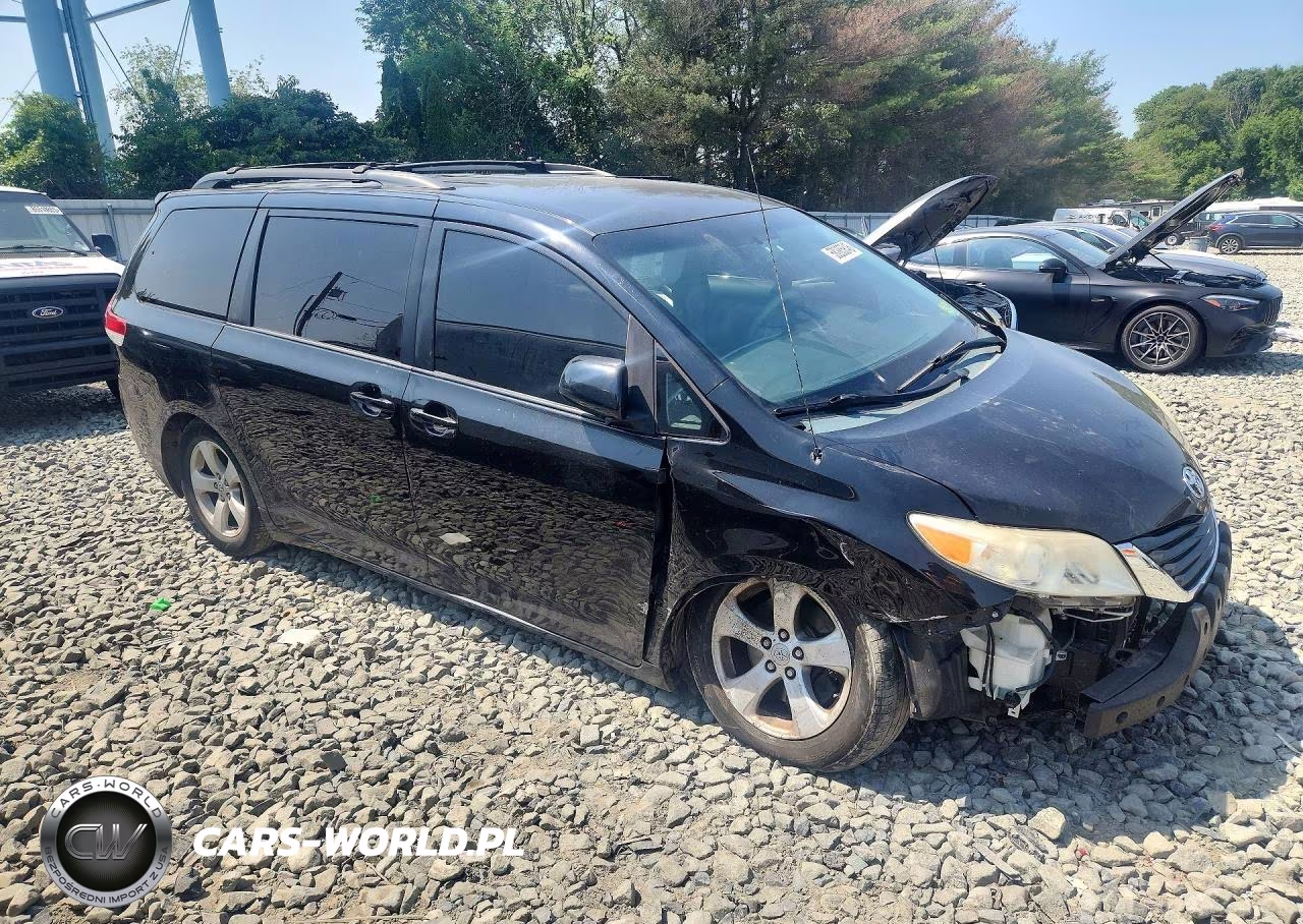 2011 Toyota Sienna Le VIN:5TDKK3DC5BS099584 - 4