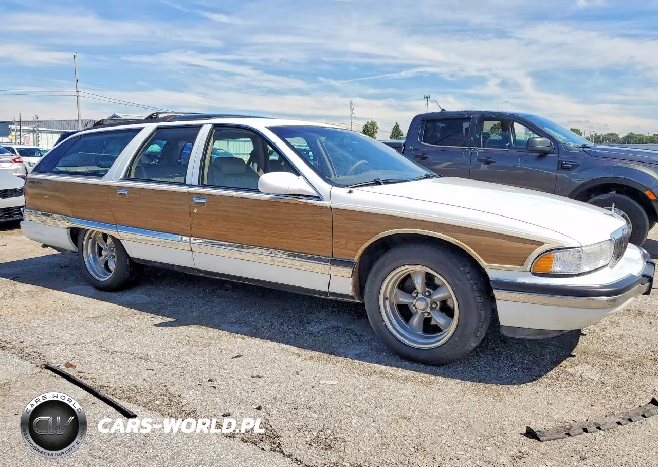 1996 Buick Roadmaster Base VIN:1G4BR82PXTR418147 - 4