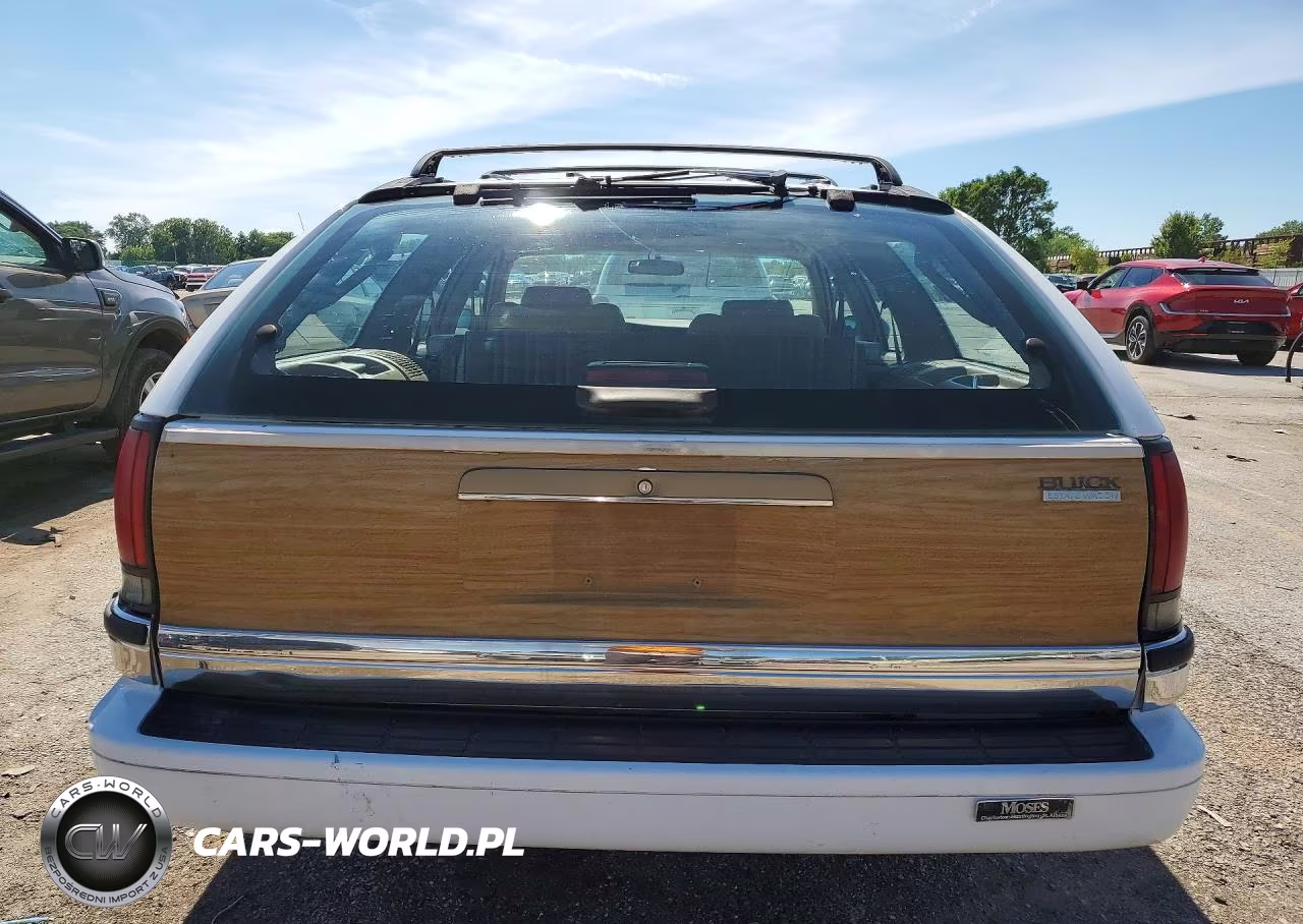 1996 Buick Roadmaster Base VIN:1G4BR82PXTR418147 - 6