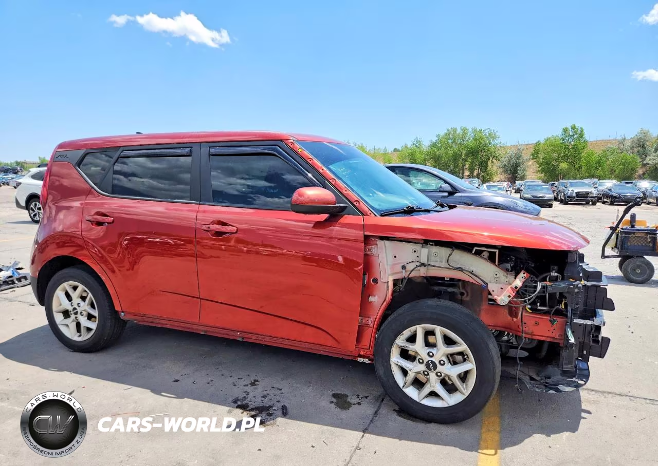 2022 Kia Soul S VIN:KNDJ23AU3N7803854 - 4
