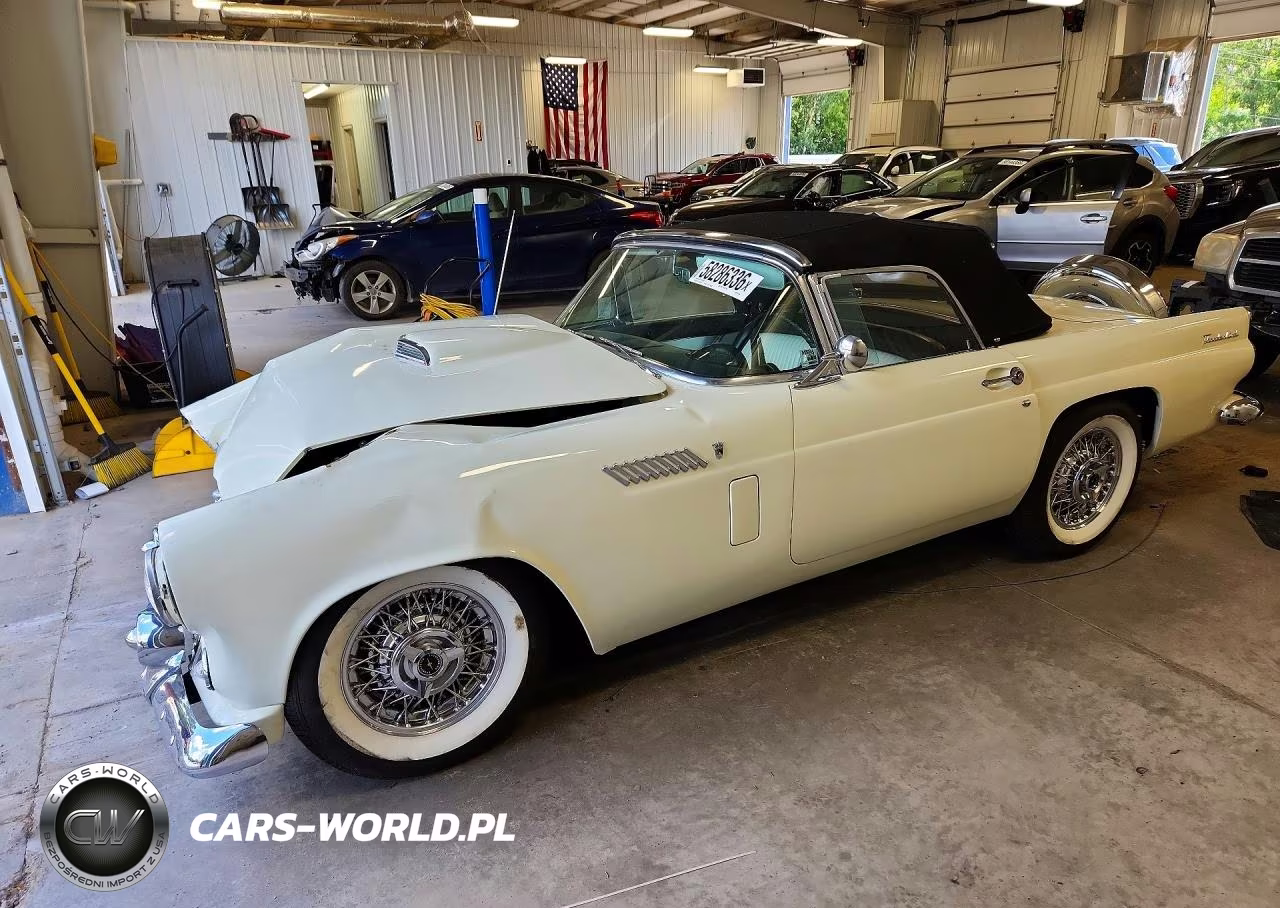 1956 Ford Thunderbird