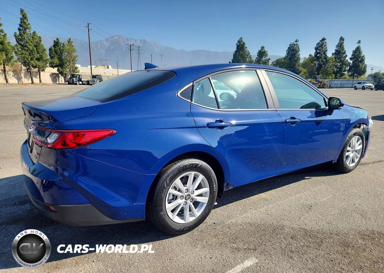 2026 Toyota Camry Le VIN:4T1DAACKXTU316127 - 3