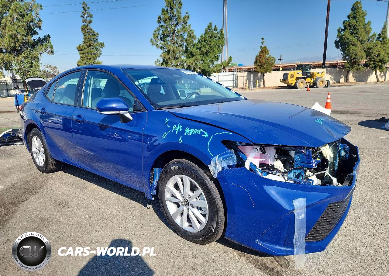 2026 Toyota Camry Le VIN:4T1DAACKXTU316127 - 4