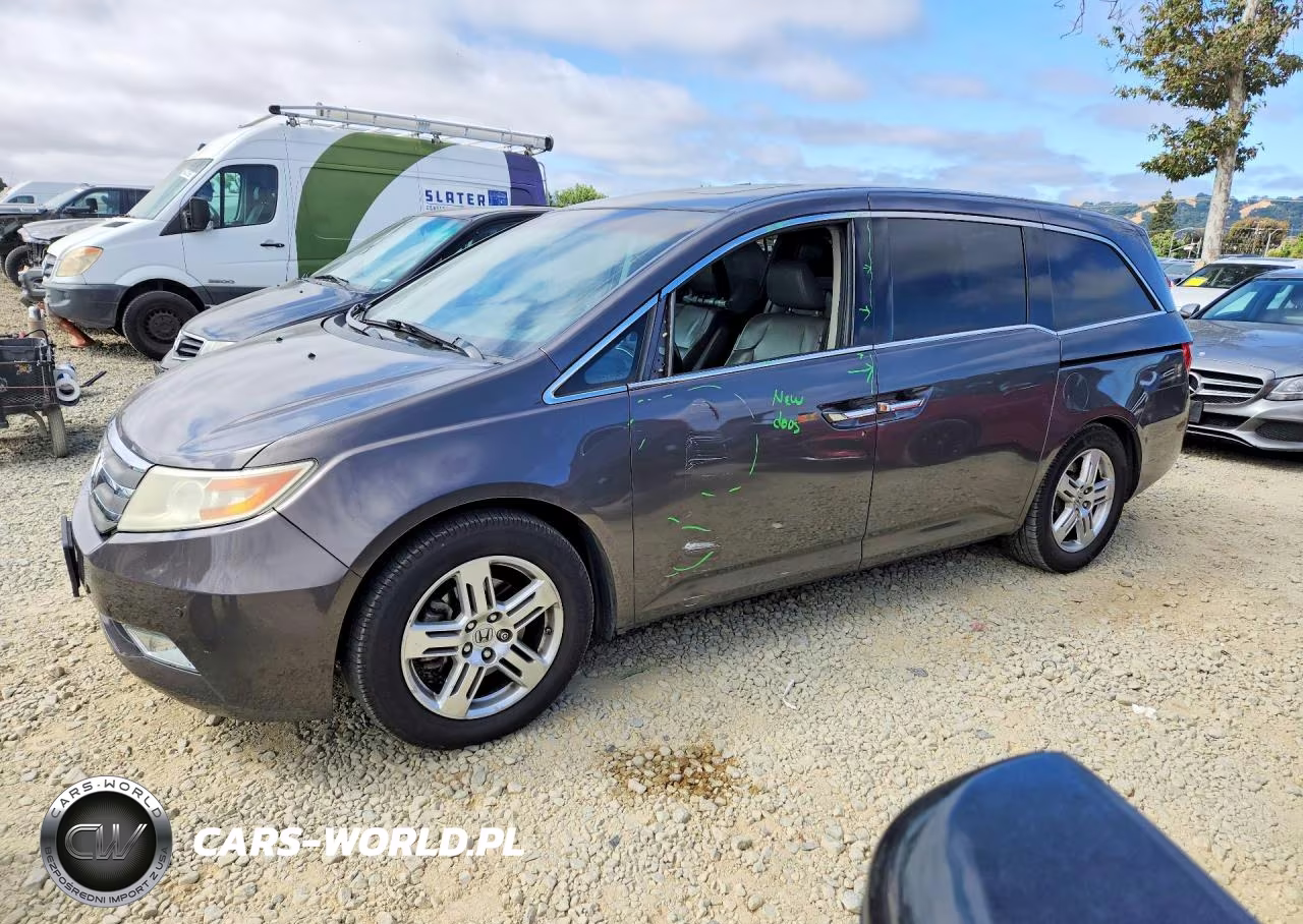 2012 Honda Odyssey Touring – zdjęcie 1 z 14
